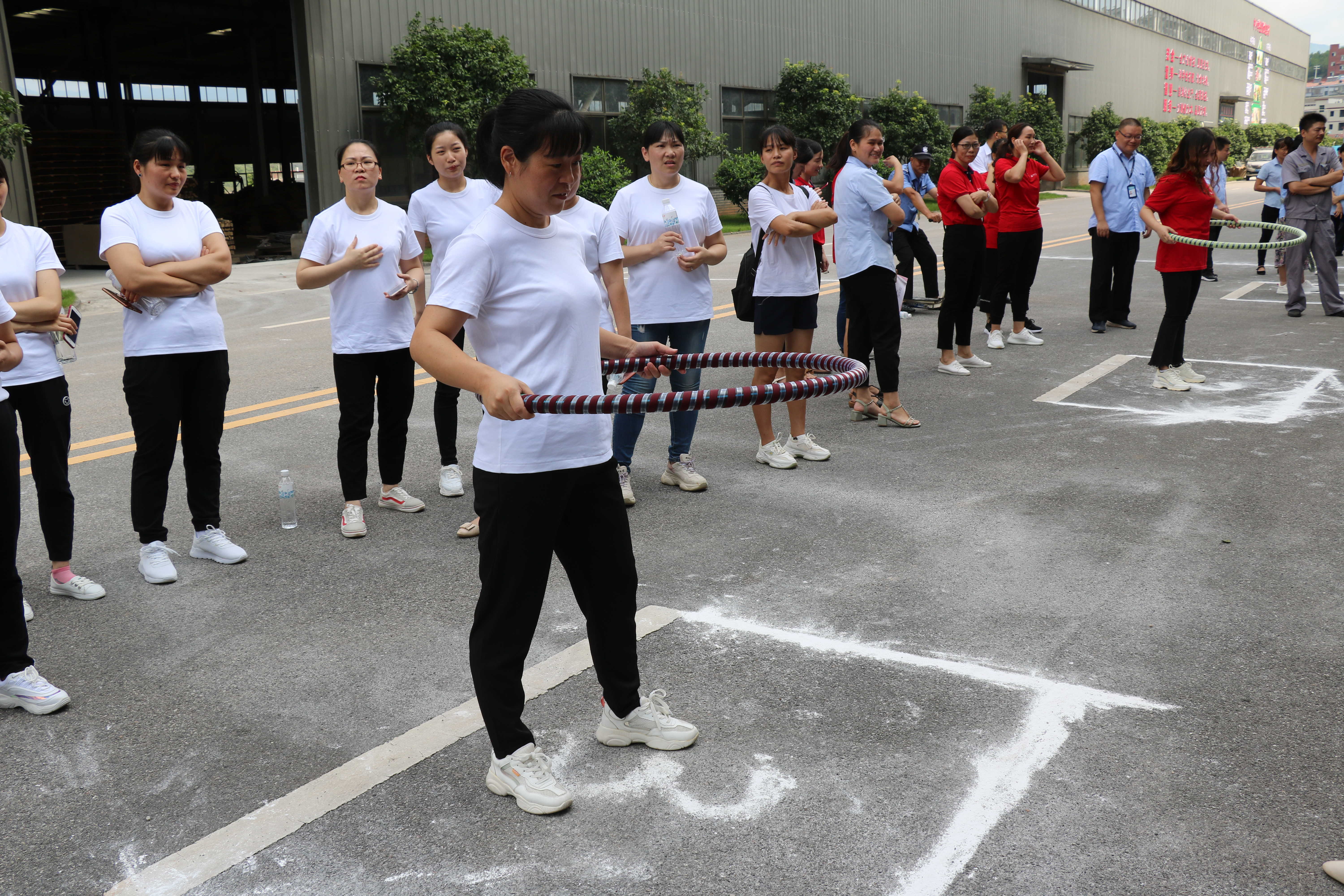 Hula hoop competition